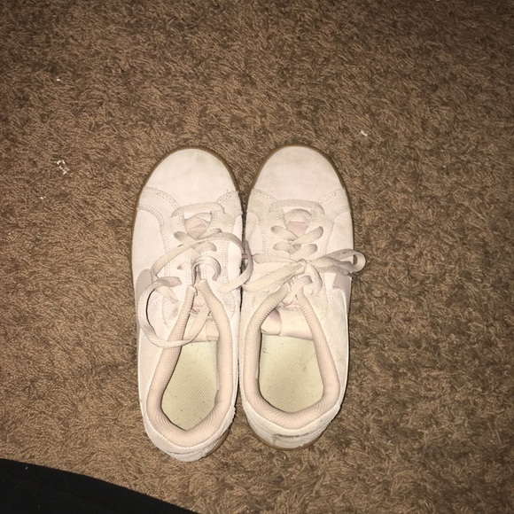 sneakers - Picture 2 of 4